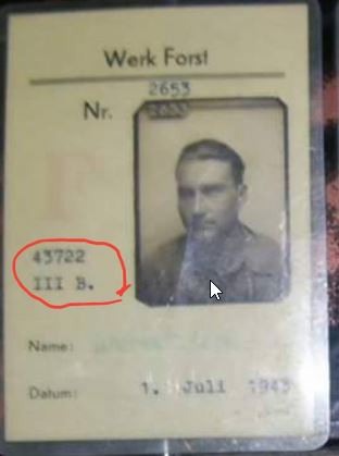 Ausweis Werk Forst mit Häftlingsnummer und Kennzeichnung Stalag III B